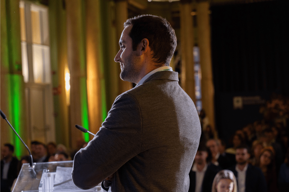Carlos Villaverde en el escenario de los Awards 2024