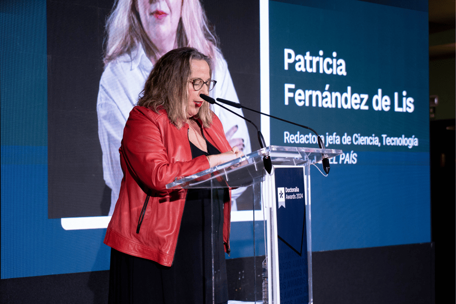 Patricia Fernandez de Lis presentando los doctoralia awards